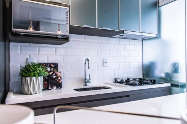 REVESTIMENTO METRO WHITE BRILHO 10X20 ELIANE (1)